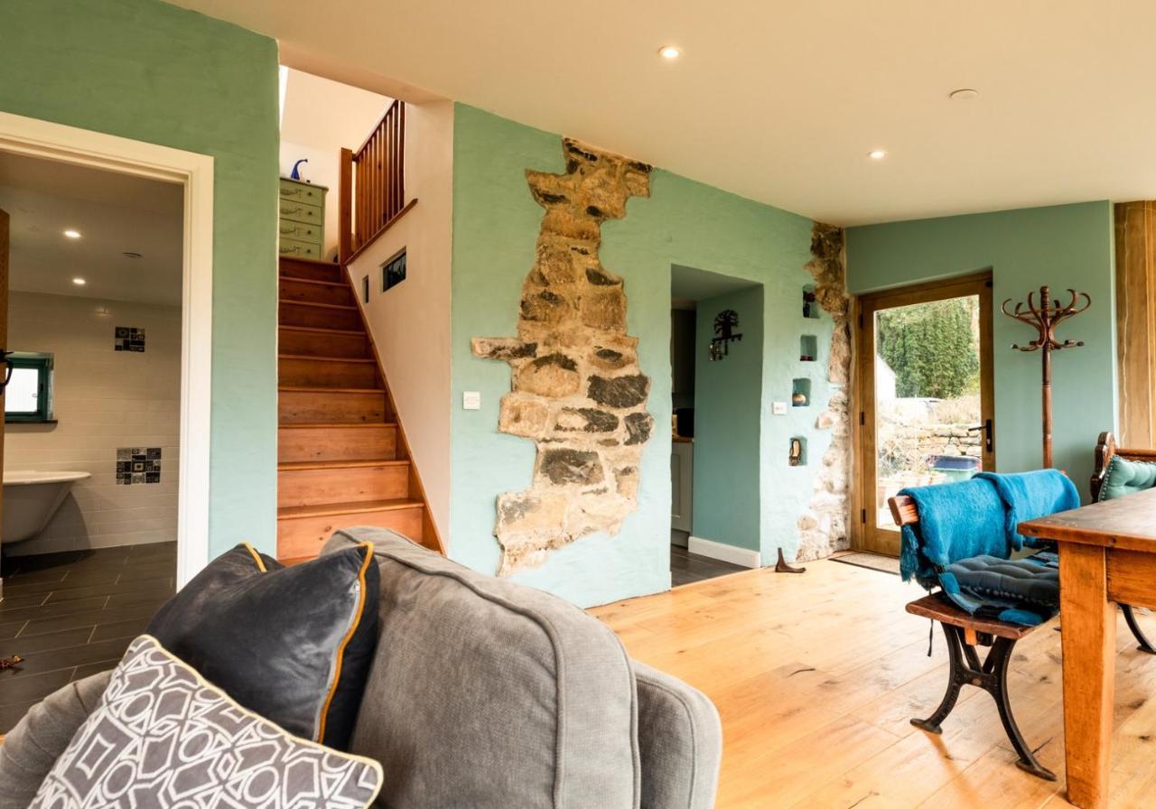 Penrhiw - A Country Cottage With Mountain Views Нюпорт Екстериор снимка