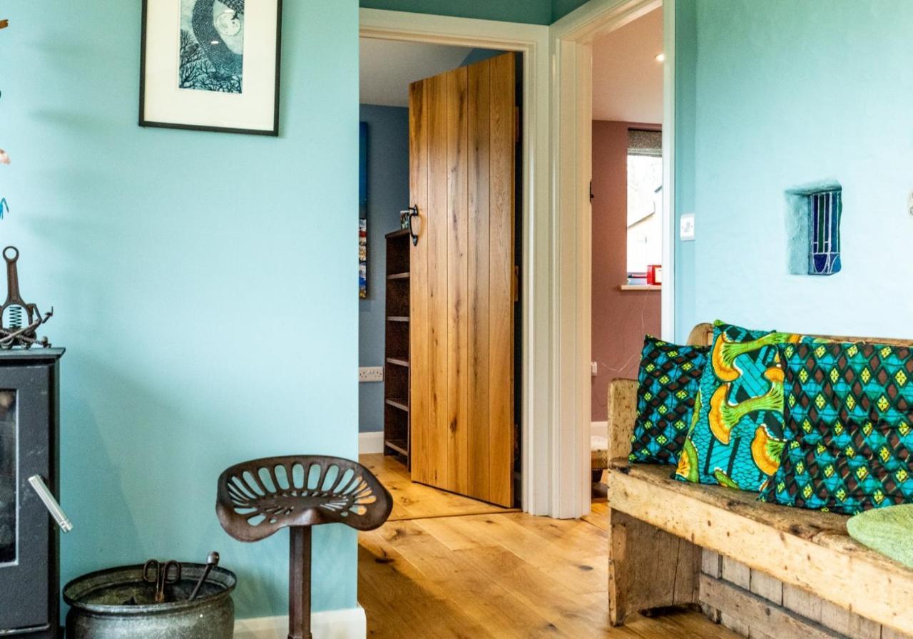 Penrhiw - A Country Cottage With Mountain Views Нюпорт Екстериор снимка