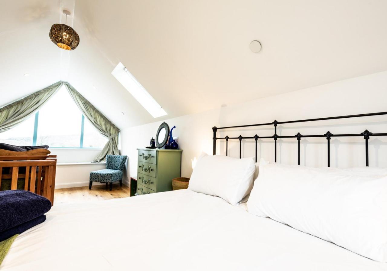 Penrhiw - A Country Cottage With Mountain Views Нюпорт Екстериор снимка