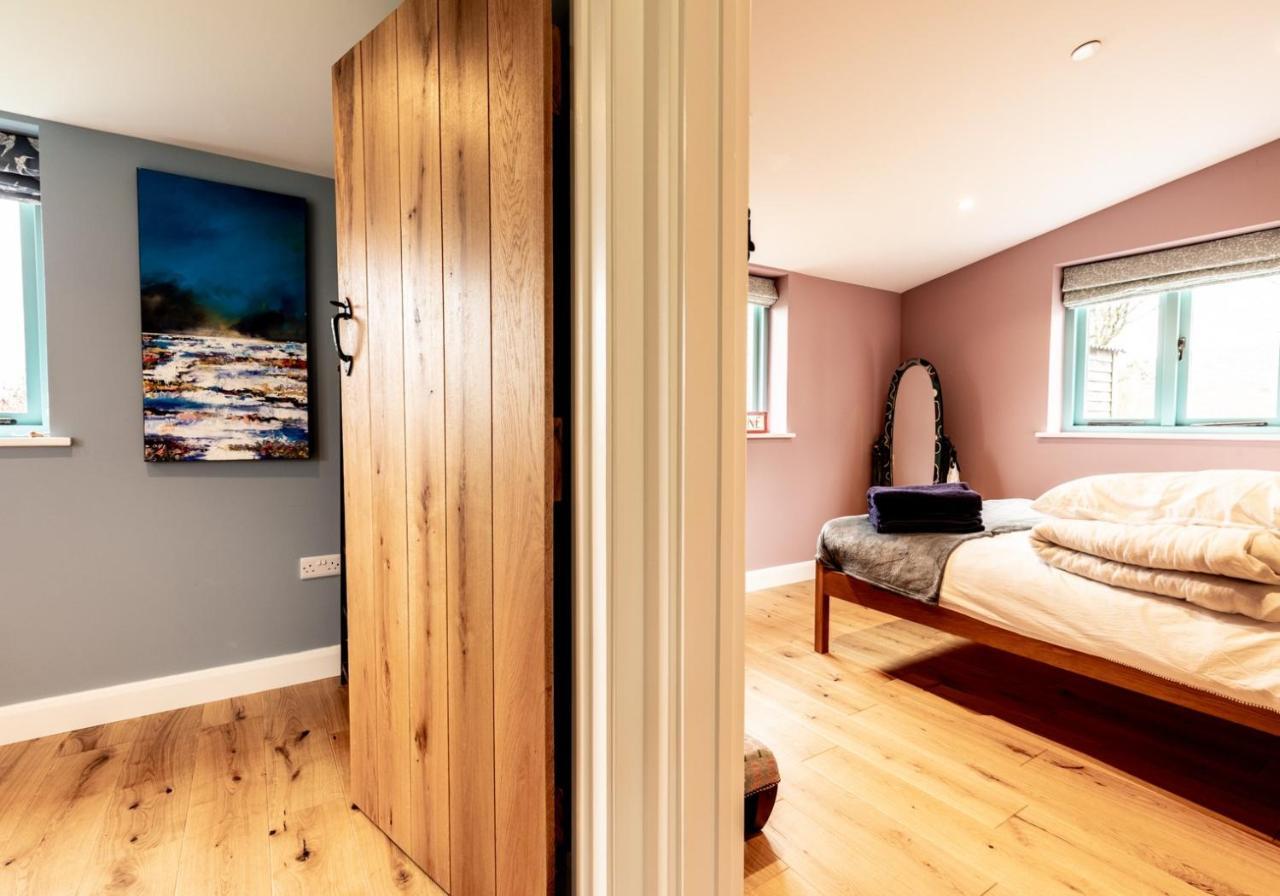 Penrhiw - A Country Cottage With Mountain Views Нюпорт Екстериор снимка